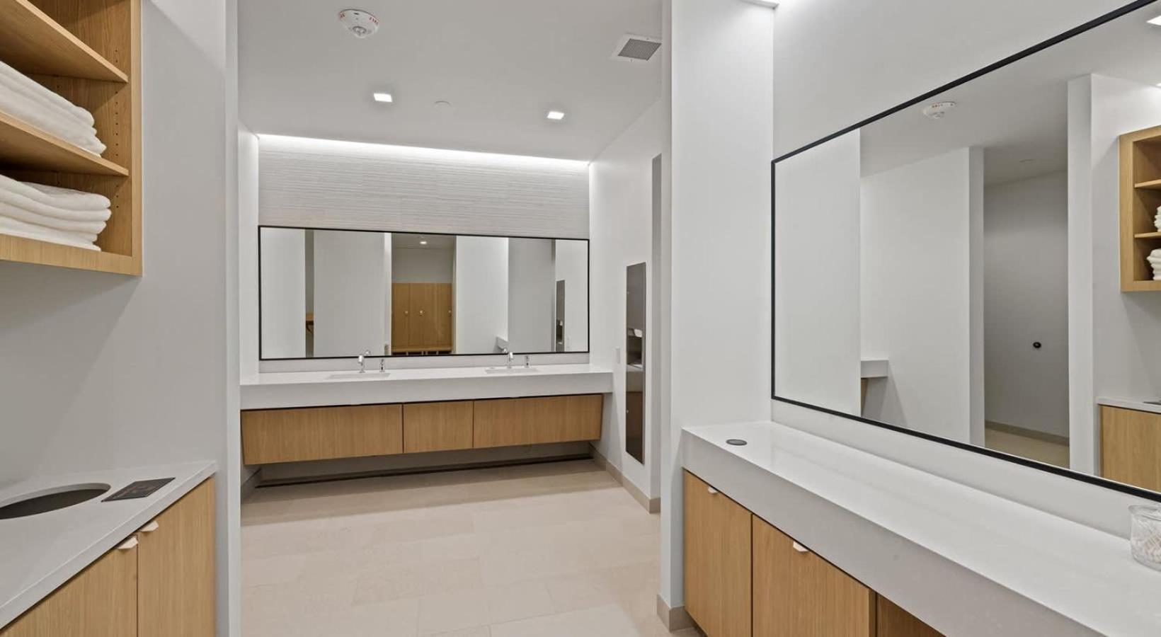 High-Rise Apt Raleigh Free Parking & Sunset View 1 Экстерьер фото