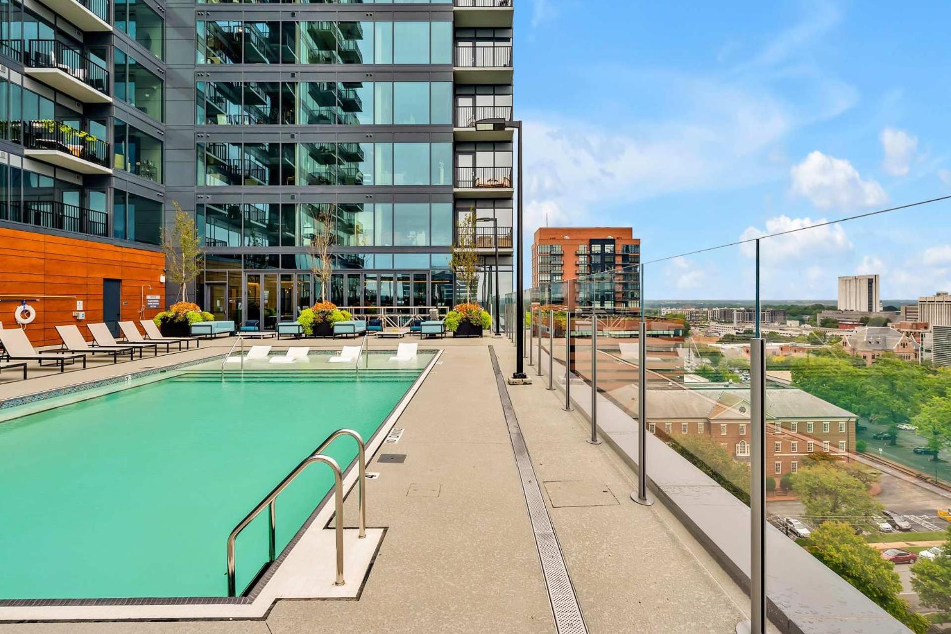High-Rise Apt Raleigh Free Parking & Sunset View 1 Экстерьер фото