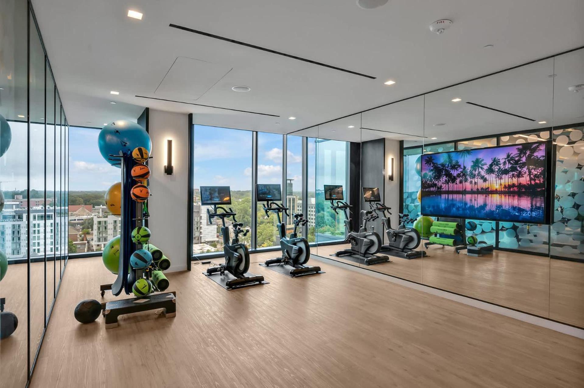 High-Rise Apt Raleigh Free Parking & Sunset View 1 Экстерьер фото