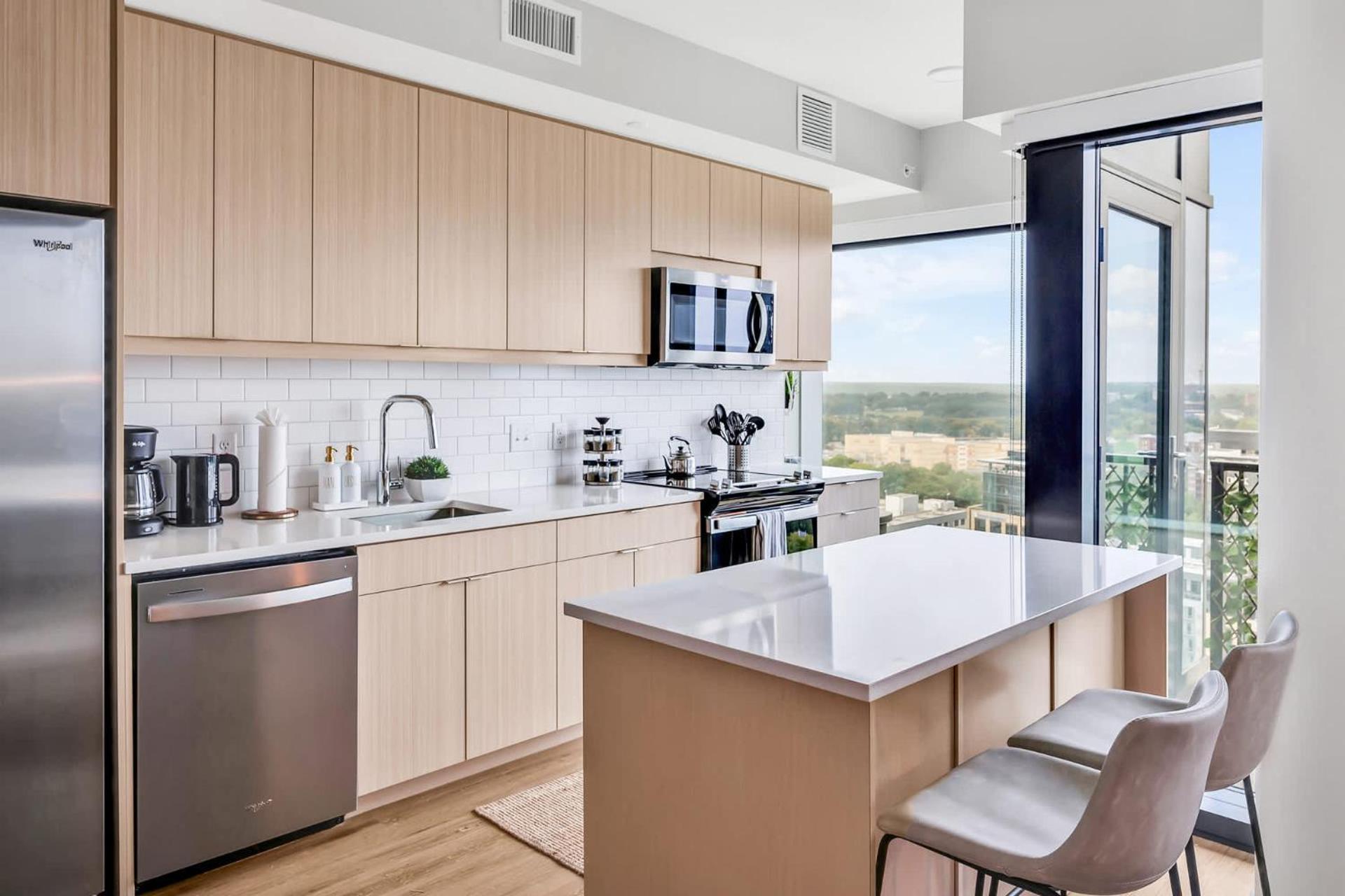 High-Rise Apt Raleigh Free Parking & Sunset View 1 Экстерьер фото
