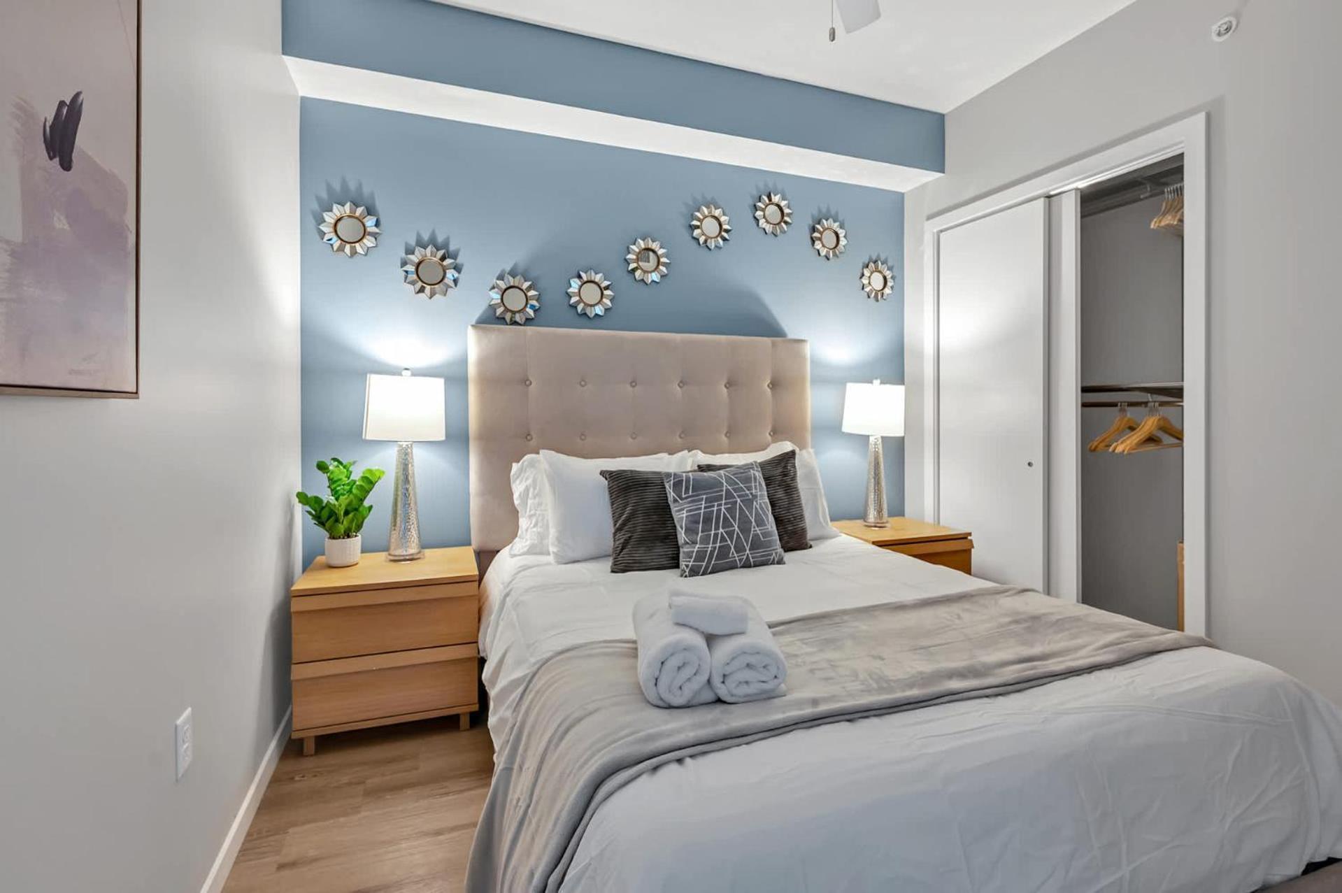 High-Rise Apt Raleigh Free Parking & Sunset View 1 Экстерьер фото