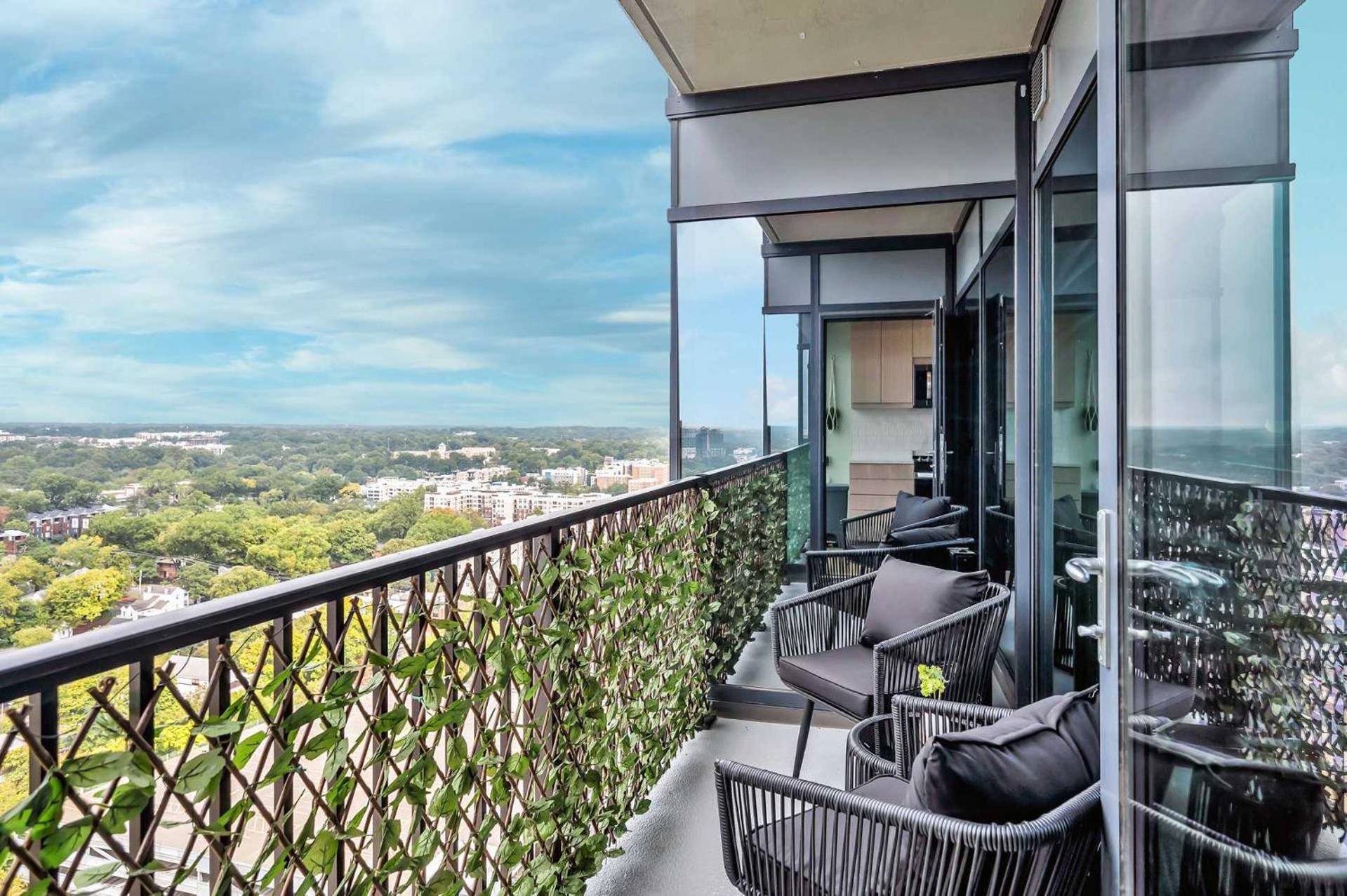 High-Rise Apt Raleigh Free Parking & Sunset View 1 Экстерьер фото